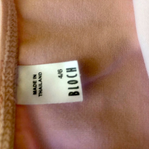 Children’s size 4/6 Bloch leotard - Picture 2 of 3